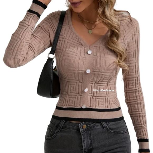 #T76 Elegant Scoop Neck Sweater Trim Long Sleeve Pearl Like Buttons SZ L $59 - Picture 2 of 14